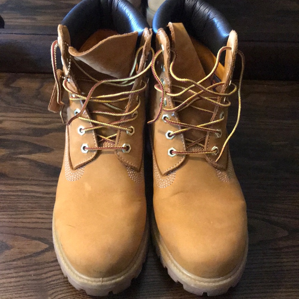 SOLD🥳 Timberlake waterproof tan boots in size 9